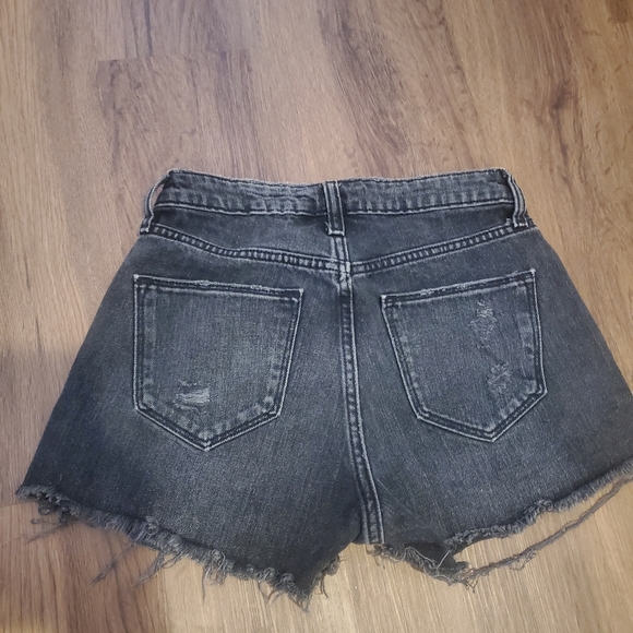 Arizona high waisted Jean shorts size 2 - Picture 2 of 2